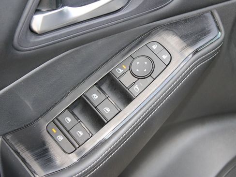 Used 2024 Nissan Rogue SV image 20