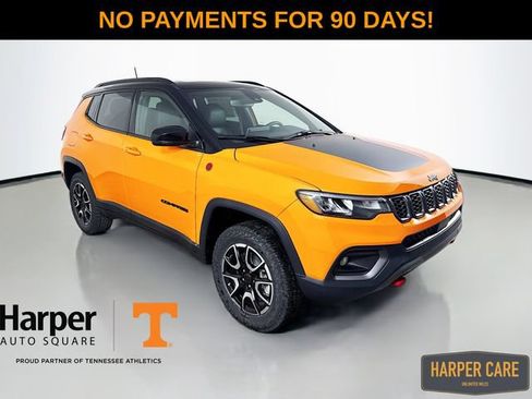 New 2026 Jeep Compass Trailhawk w/ Sun, Sound & Navigation Group AWD/4WD image 3