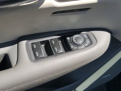 Certified 2022 Cadillac XT5 Premium Luxury w/ LPO, Floor Liner Package AWD/4WD image 15