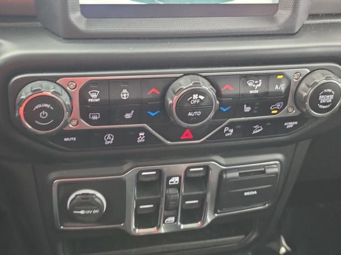 Used 2020 Jeep Wrangler Unlimited Sport S w/ Sun And Sound Package AWD/4WD image 23