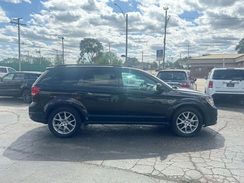 Used 2012 Dodge Journey SXT w/ Flexible Seating Group image 4