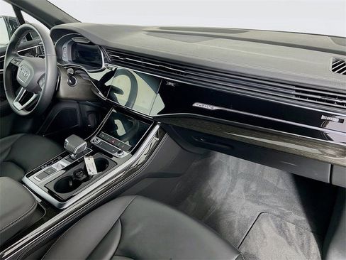 Used 2025 Audi Q7 3.0T Premium Plus image 30