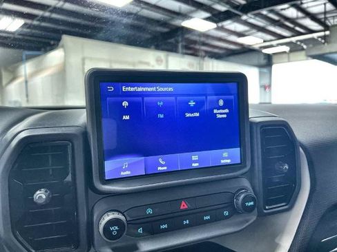 Certified 2024 Ford Bronco Sport Heritage w/ Heritage Convenience Package AWD/4WD image 32