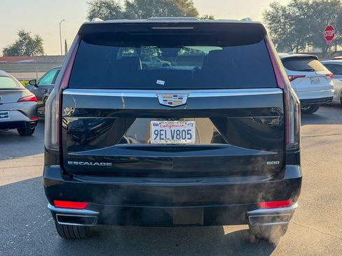 Used 2023 Cadillac Escalade Premium Luxury image 9
