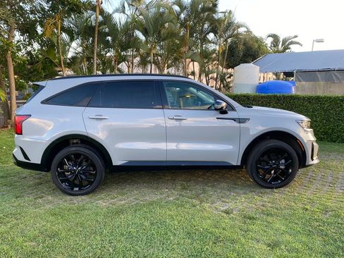 Used 2023 Kia Sorento SX AWD/4WD image 8