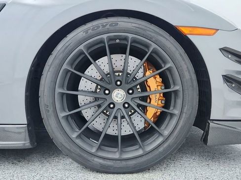 Used 2015 Nissan GT-R Premium image 15