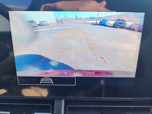 Used 2024 Chevrolet Trax RS w/ Driver Confidence Package image 16