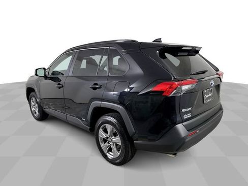 Used 2023 Toyota RAV4 LE AWD/4WD image 6