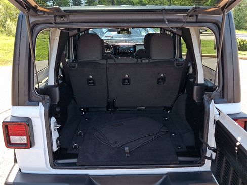 Certified 2025 Jeep Wrangler Unlimited Sport AWD/4WD image 28