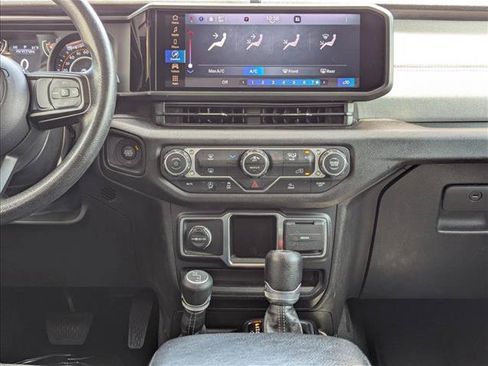 Used 2024 Jeep Wrangler Unlimited Sport AWD/4WD image 14