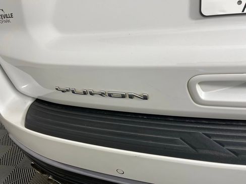Used 2024 GMC Yukon Denali Ultimate AWD/4WD image 3