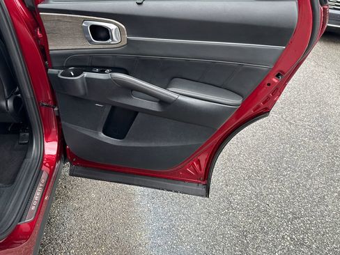 Used 2023 Kia Sorento SX Prestige image 16