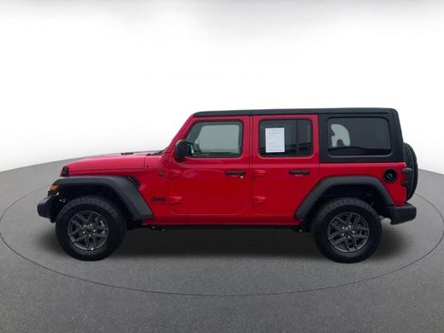 Used 2025 Jeep Wrangler Sport S image 9
