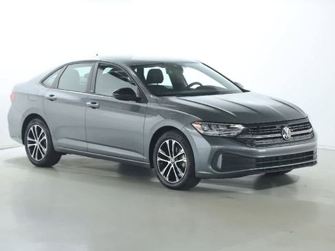 Certified 2024 Volkswagen Jetta Sport FWD image 9