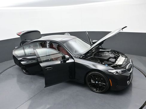 Used 2023 BMW 330i xDrive Sedan w/ M Sport Package image 38