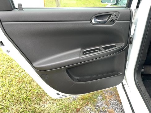 Used 2012 Chevrolet Impala LTZ image 8