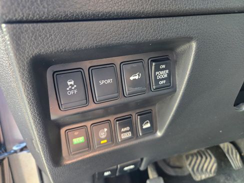 Used 2016 Nissan Rogue SL w/ SL Premium Package image 38