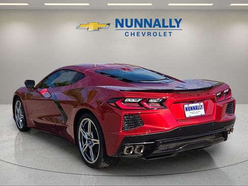 Used 2025 Chevrolet Corvette Stingray Coupe w/ 1LT RWD image 3