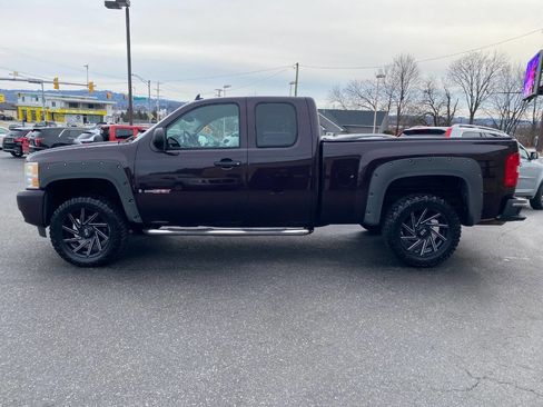 Used 2008 Chevrolet Silverado 1500 LT w/ Suspension Package, Off-Road image 6