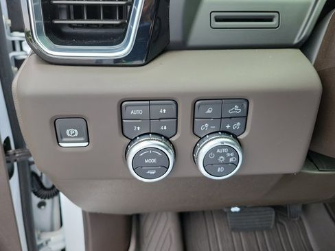Used 2024 GMC Sierra 1500 Denali image 25