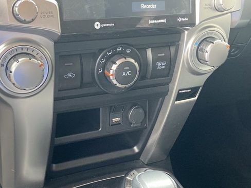 Used 2022 Toyota 4Runner SR5 Premium image 38