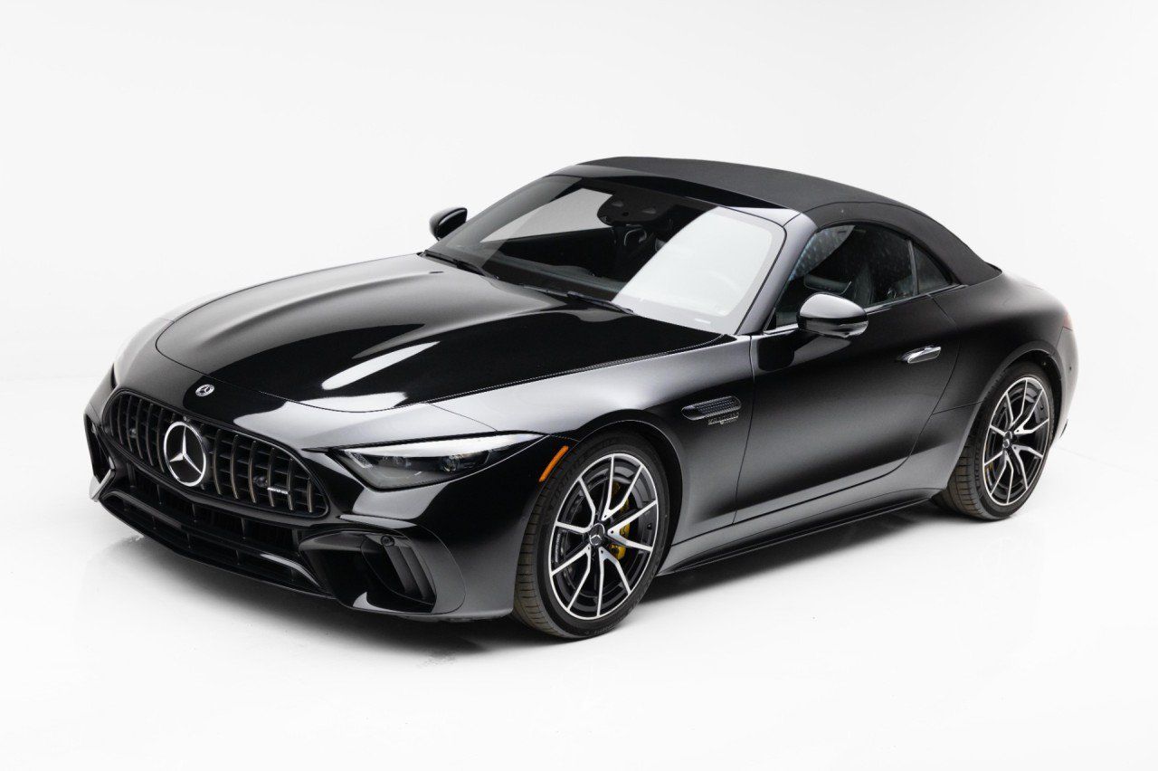 Used 2022 Mercedes-Benz SL 63 AMG 4MATIC w/ AMG Aerodynamic Package image 17