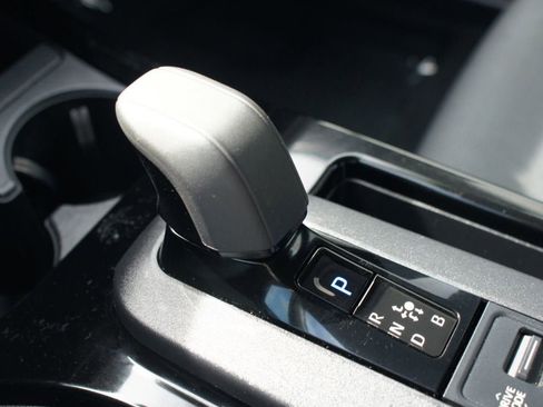 Used 2023 Toyota Prius LE image 10