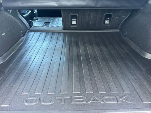 Used 2017 Subaru Outback 2.5i Limited AWD/4WD image 34