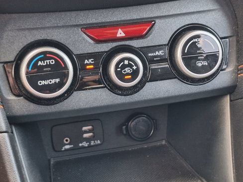 Used 2020 Subaru Crosstrek 2.0i Limited w/ Moonroof Package w/Navigation AWD/4WD image 19