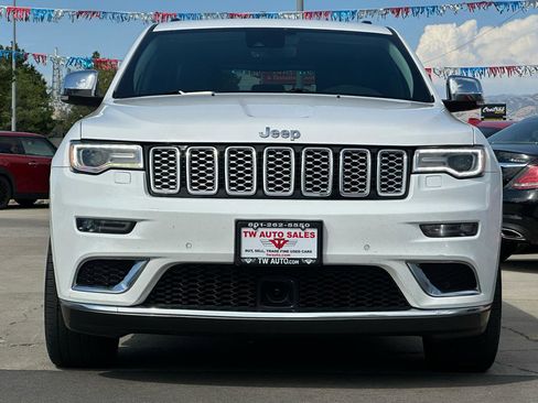 Used 2018 Jeep Grand Cherokee Summit image 2