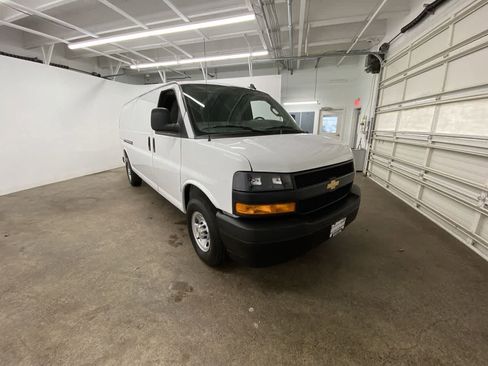 Used 2025 Chevrolet Express 2500 Extended w/ Driver Convenience Package RWD image 8
