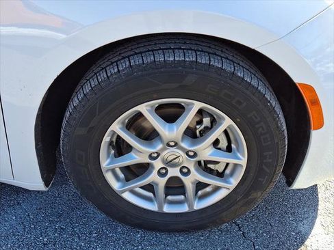 Certified 2023 Chrysler Voyager LX image 9