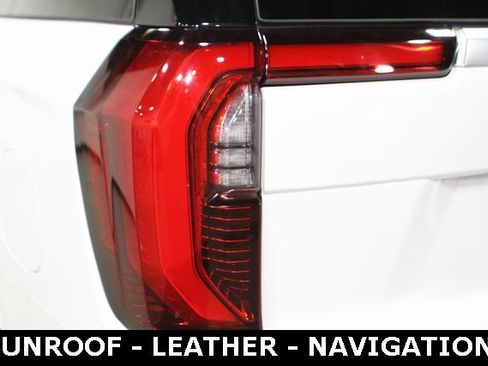 New 2025 GMC Yukon XL Denali w/ Sun & Power Step Package image 33
