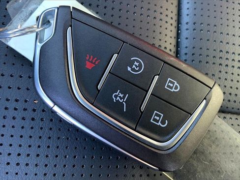 New 2026 Cadillac Lyriq V image 37