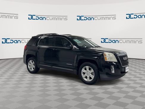 Used 2010 GMC Terrain SLE w/ Convenience Package image 2