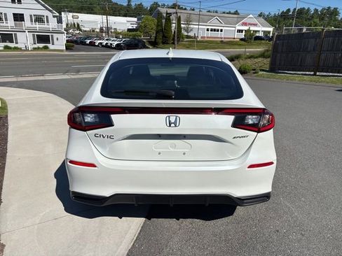 Used 2023 Honda Civic Sport image 6