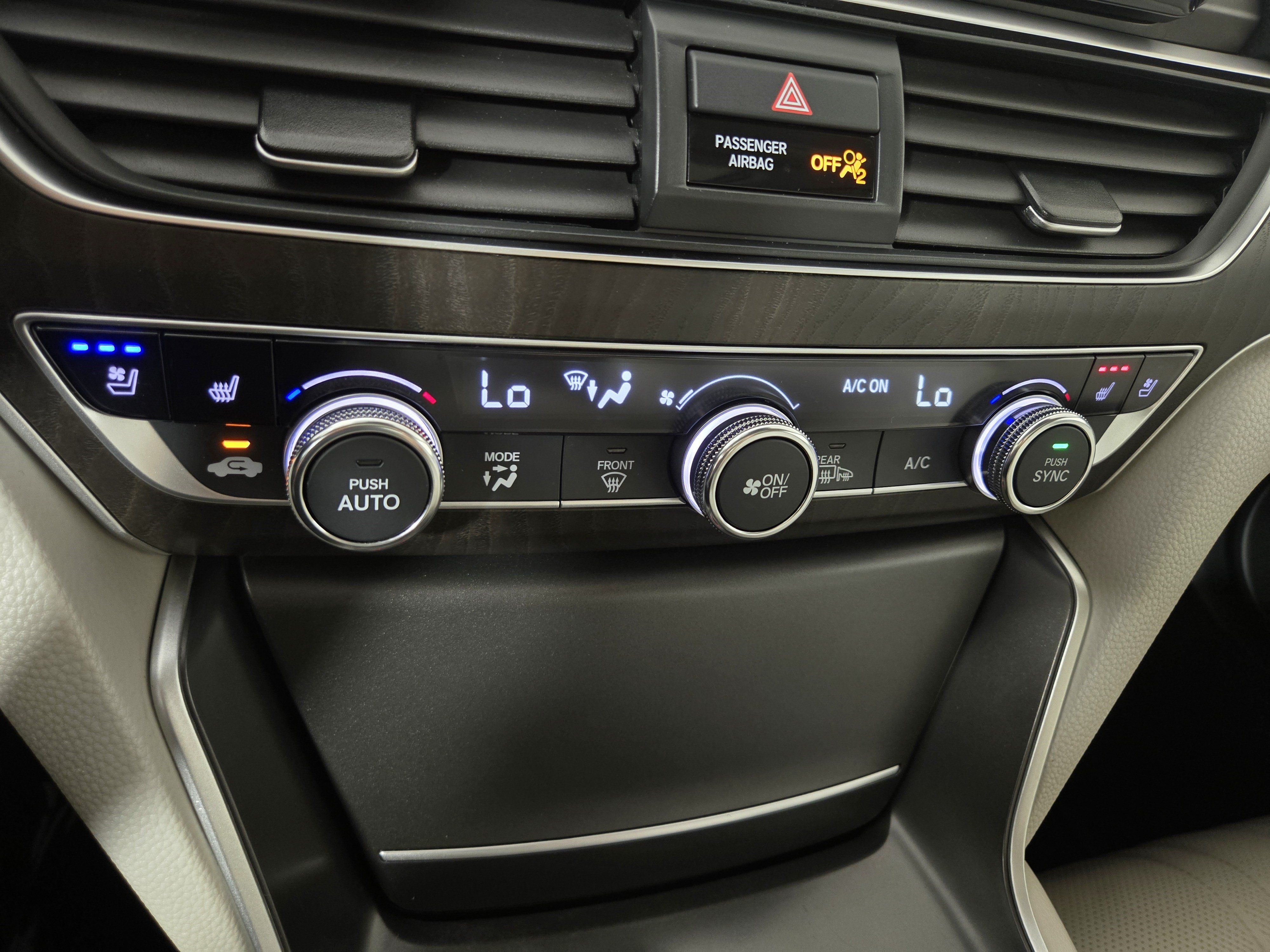 Used 2018 Honda Accord Touring image 28