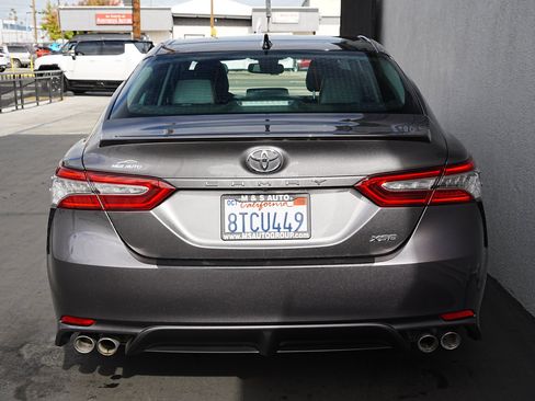 Used 2020 Toyota Camry XSE image 5