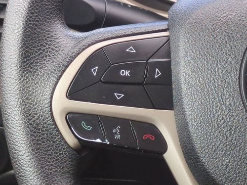 Used 2014 Jeep Cherokee Sport image 23