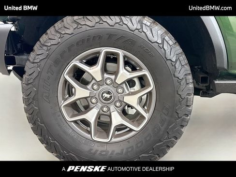 Used 2025 Ford Bronco Badlands image 2