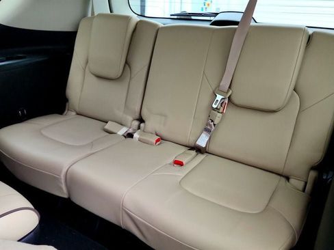 Used 2024 Nissan Armada Platinum w/ Captain's Chairs Package RWD image 23