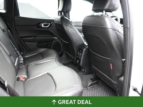 Used 2025 Jeep Compass Trailhawk AWD/4WD image 25