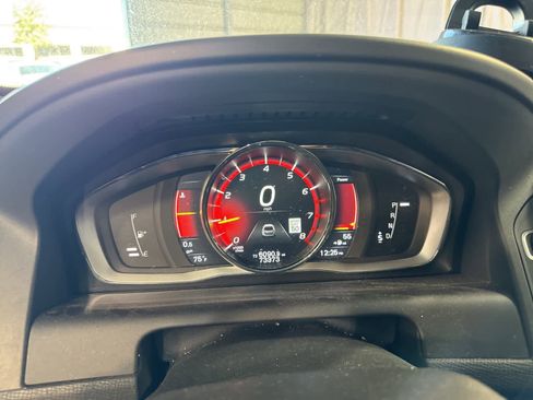 Used 2017 Volvo XC60 T6 R-Design w/ Climate Package image 22