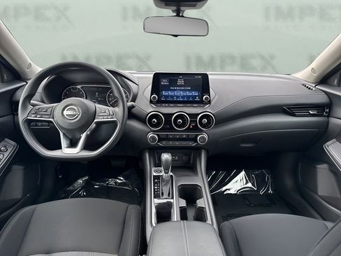 Used 2024 Nissan Sentra SV image 11