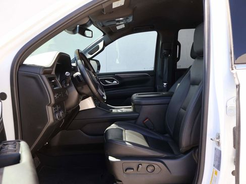 Used 2024 Chevrolet Tahoe LT AWD/4WD image 8