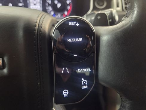 Used 2018 Land Rover Range Rover HSE AWD/4WD image 19