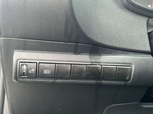 Used 2024 Toyota Corolla LE image 29