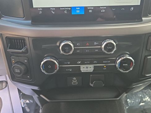 Used 2025 Ford F150 XLT w/ Equipment Group 301A Standard AWD/4WD image 17