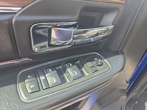 Used 2014 RAM 2500 Laramie w/ Convenience Group AWD/4WD image 10