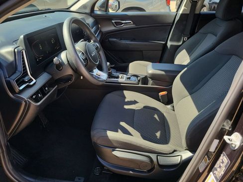 Used 2023 Kia Sportage LX FWD image 18